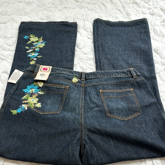 BANDOLINO Dark Blue Jeans with Embroidered Floral appliqués🪻🪷🌺Size 12 - Picture 4 of 7